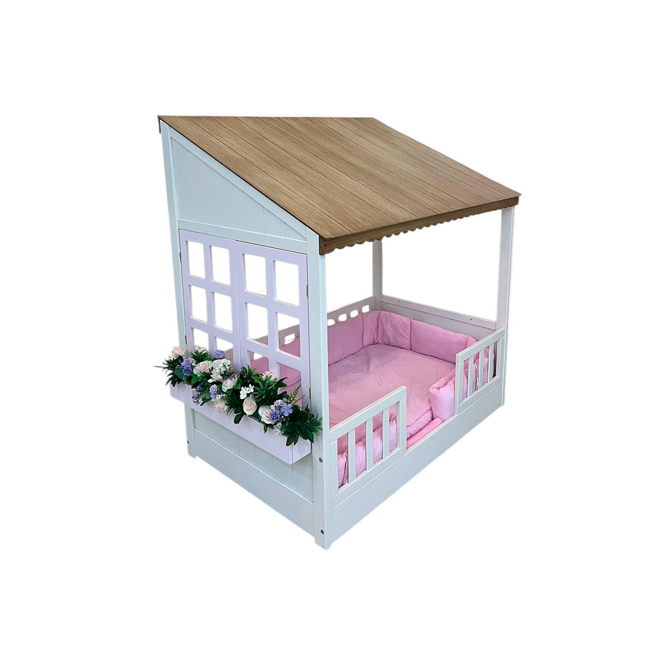 Cama cuna en forma de casita colores nuez, un ligero rosa y encino