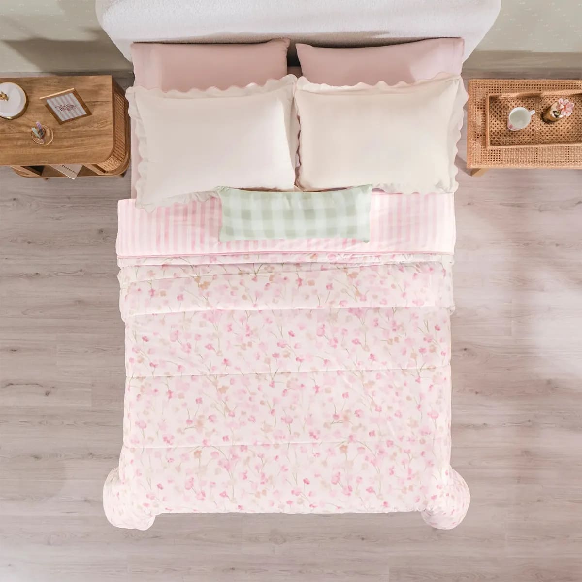 Edredón Cottage mat. incluye 2 fundas y un cojin