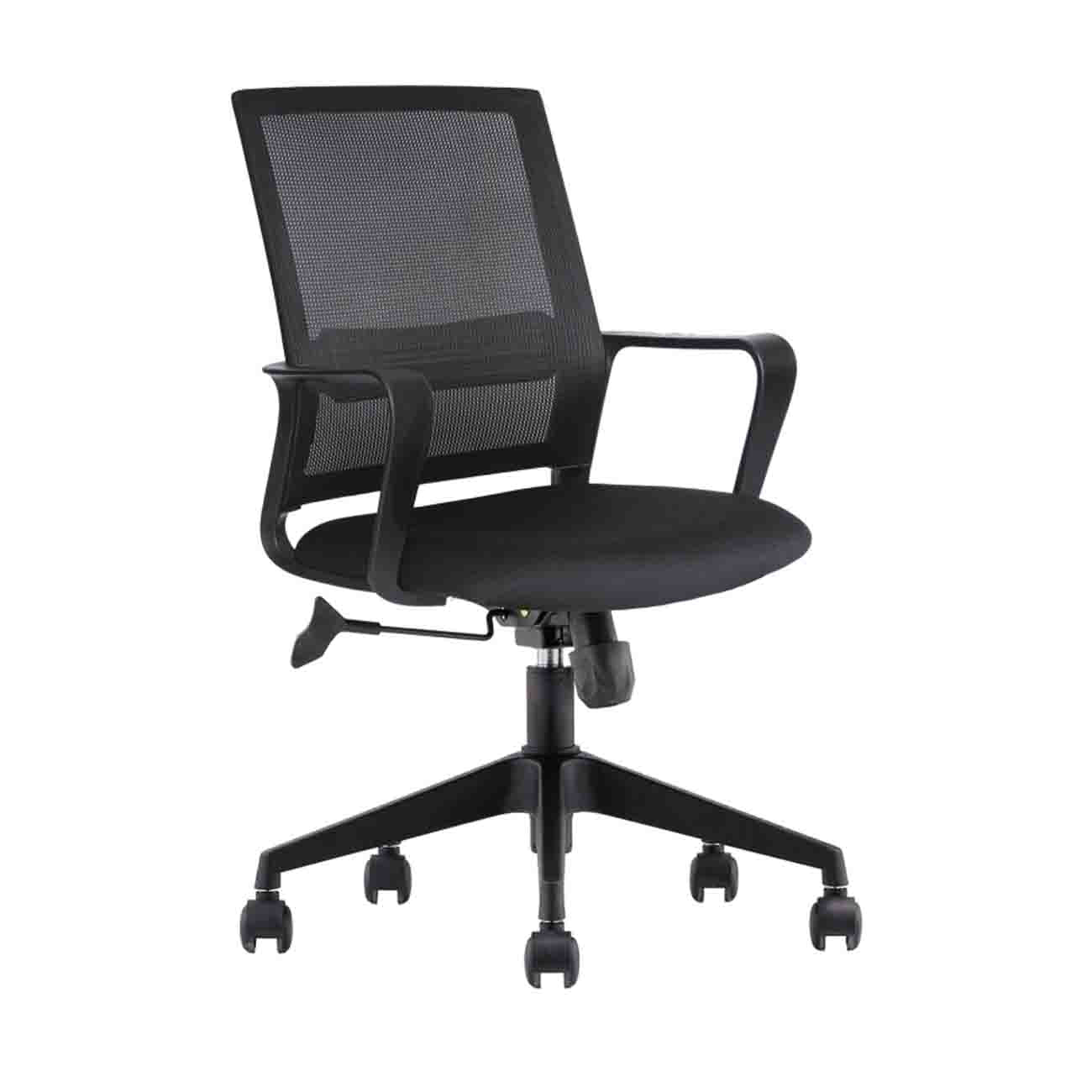 Silla semi-ejecutiva en malla con brazos tela negra