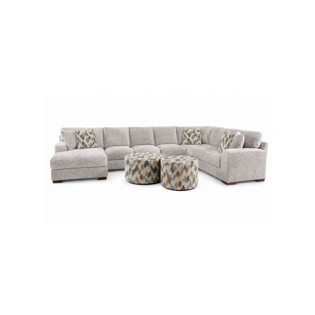 Sala modular Amira color beige con cojines decorativos y taburetes
